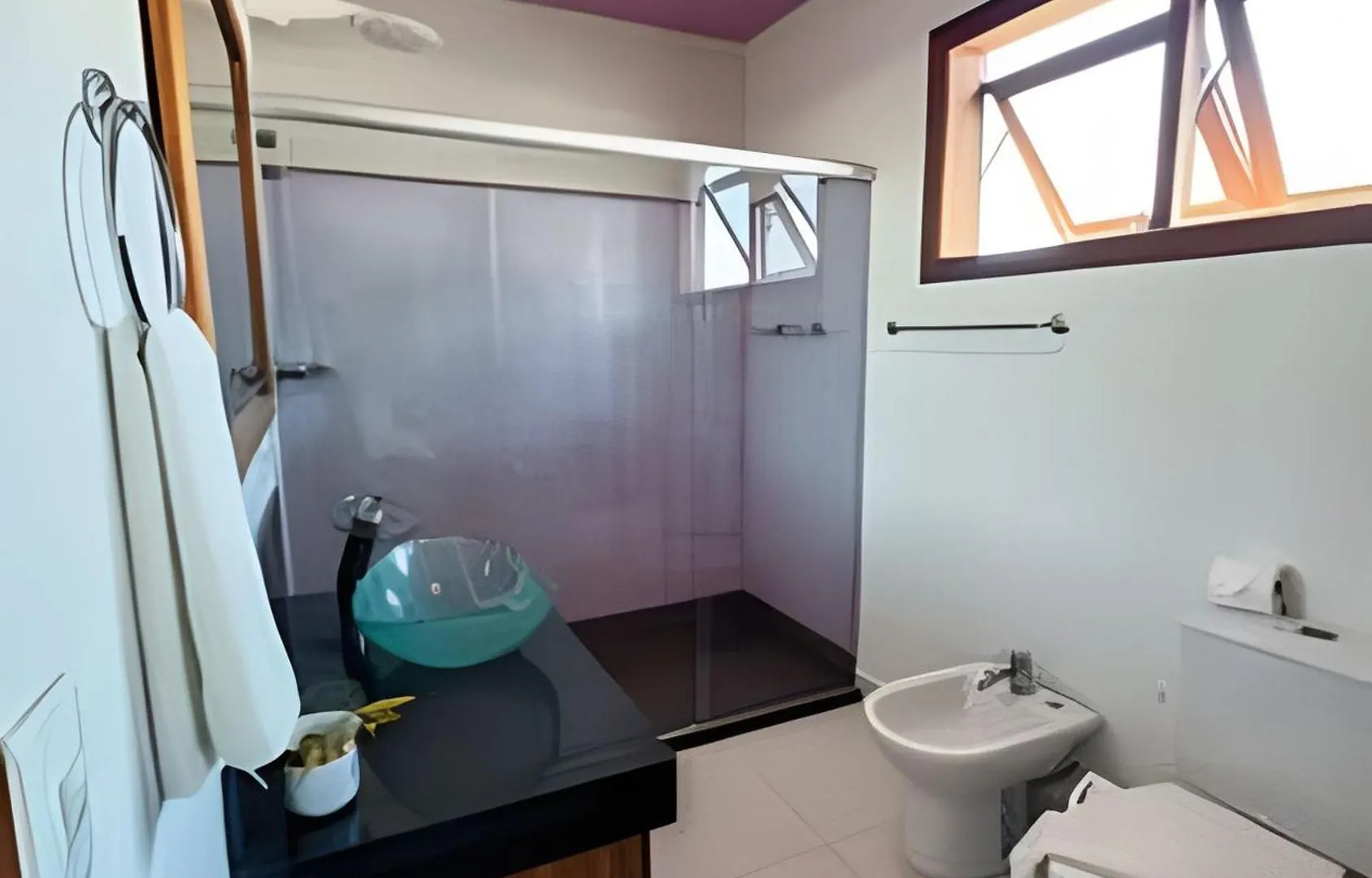 Dom wakacyjny 450M Da Praia Taperapuan; 2 Suites; Piscina; Wifi 300 Mbs; 2 Pavimento; Churrasqueira; Estacionamento Gratuito 1 Carro. Porto Seguro Brazylia