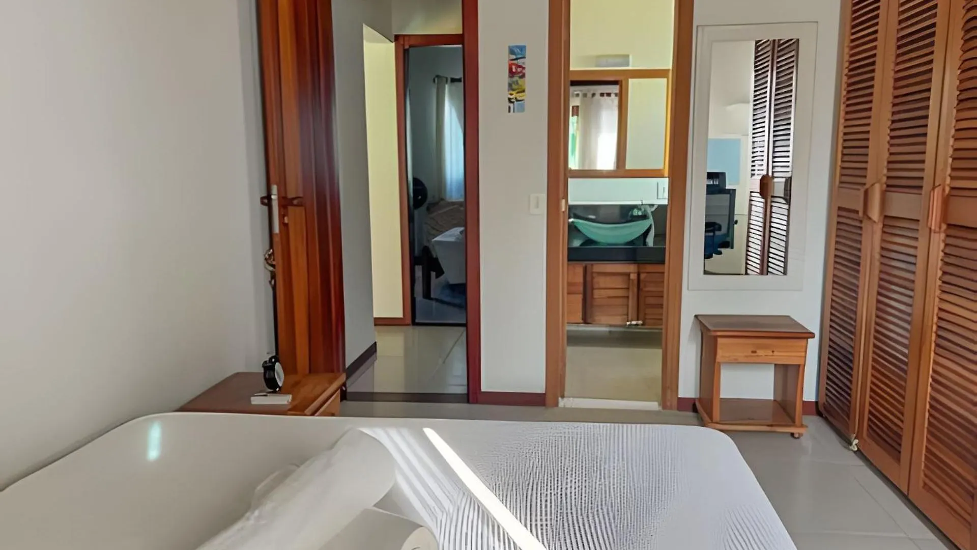 450M Da Praia Taperapuan; 2 Suites; Piscina; Wifi 300 Mbs; 2 Pavimento; Churrasqueira; Estacionamento Gratuito 1 Carro. Porto Seguro 0*,
