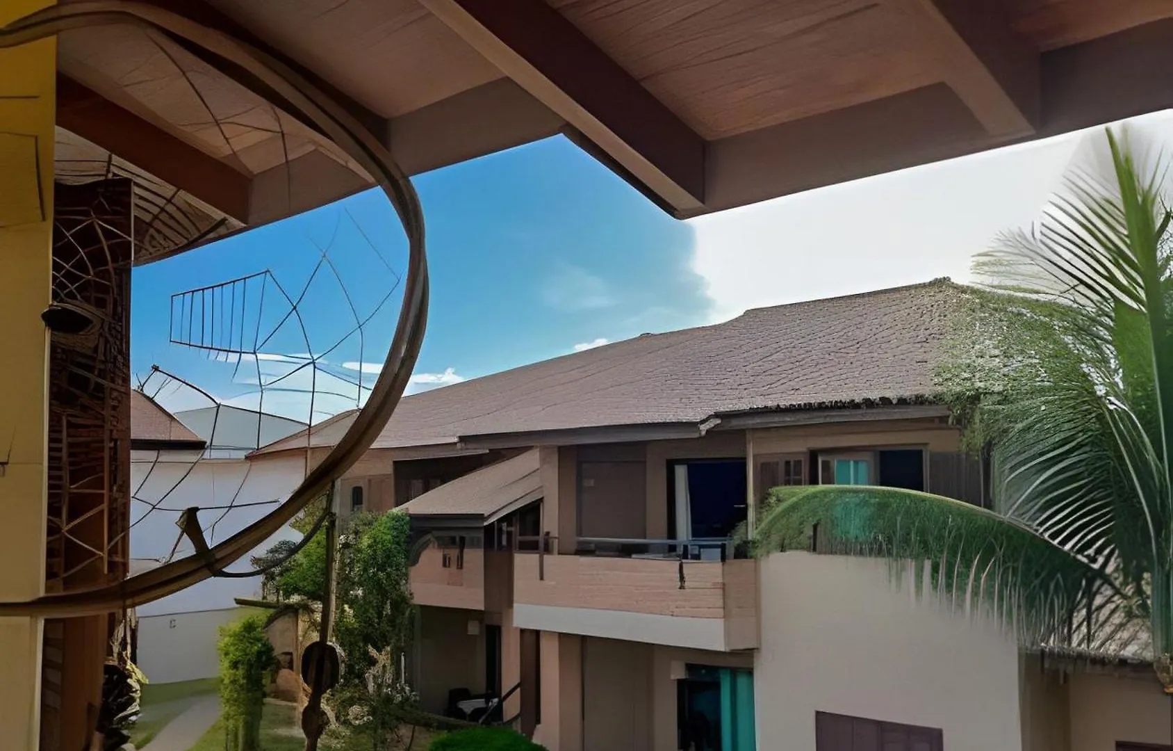 Dom wakacyjny 450M Da Praia Taperapuan; 2 Suites; Piscina; Wifi 300 Mbs; 2 Pavimento; Churrasqueira; Estacionamento Gratuito 1 Carro. Porto Seguro