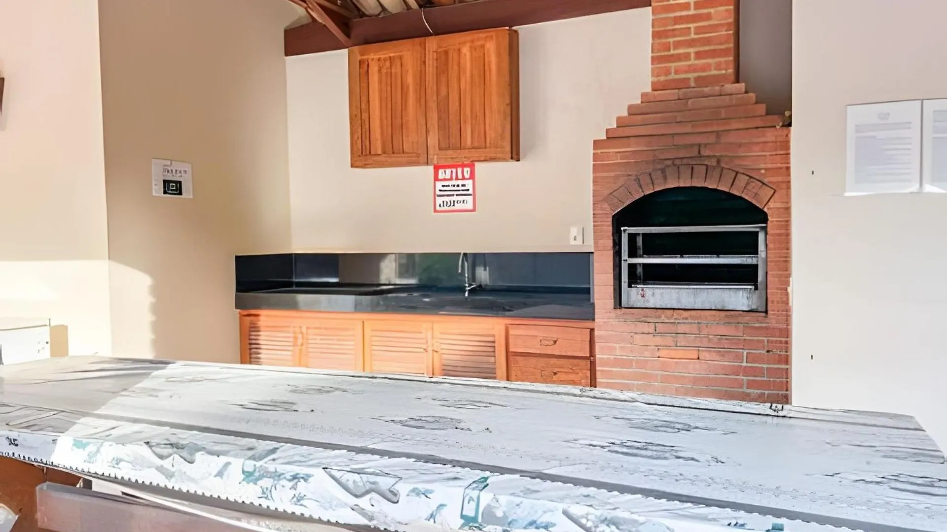 Dom wakacyjny 450M Da Praia Taperapuan; 2 Suites; Piscina; Wifi 300 Mbs; 2 Pavimento; Churrasqueira; Estacionamento Gratuito 1 Carro. Porto Seguro