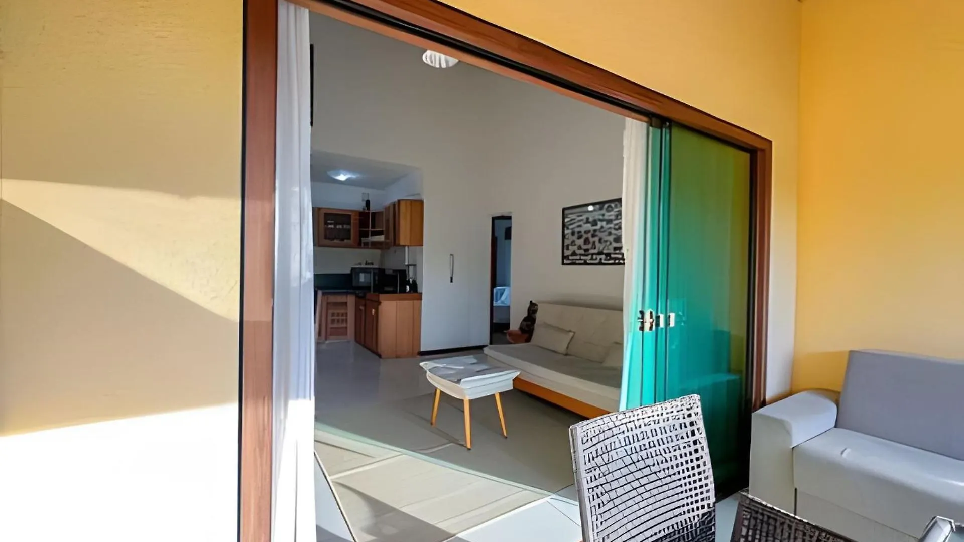 Tatil Evi 450M Da Praia Taperapuan; 2 Suites; Piscina; Wifi 300 Mbs; 2 Pavimento; Churrasqueira; Estacionamento Gratuito 1 Carro. Porto Seguro