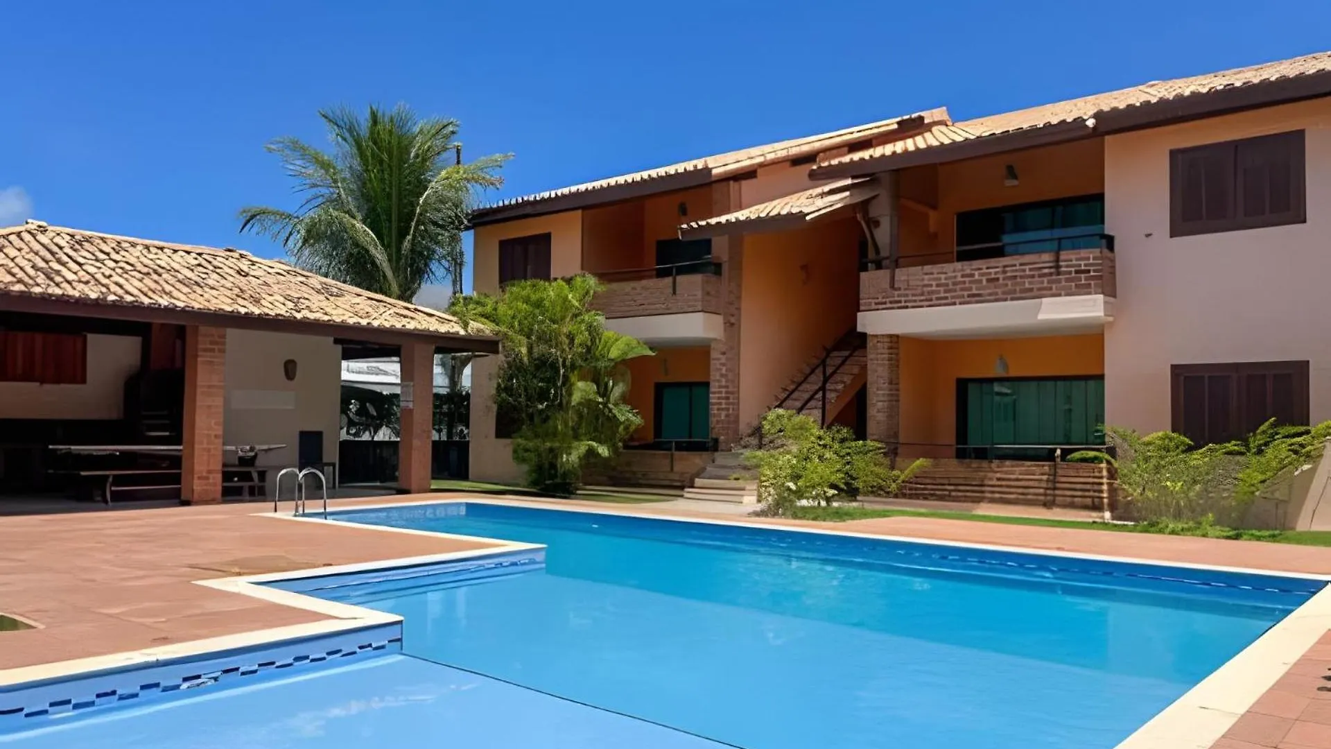 Tatil Evi 450M Da Praia Taperapuan; 2 Suites; Piscina; Wifi 300 Mbs; 2 Pavimento; Churrasqueira; Estacionamento Gratuito 1 Carro. Porto Seguro Brezilya